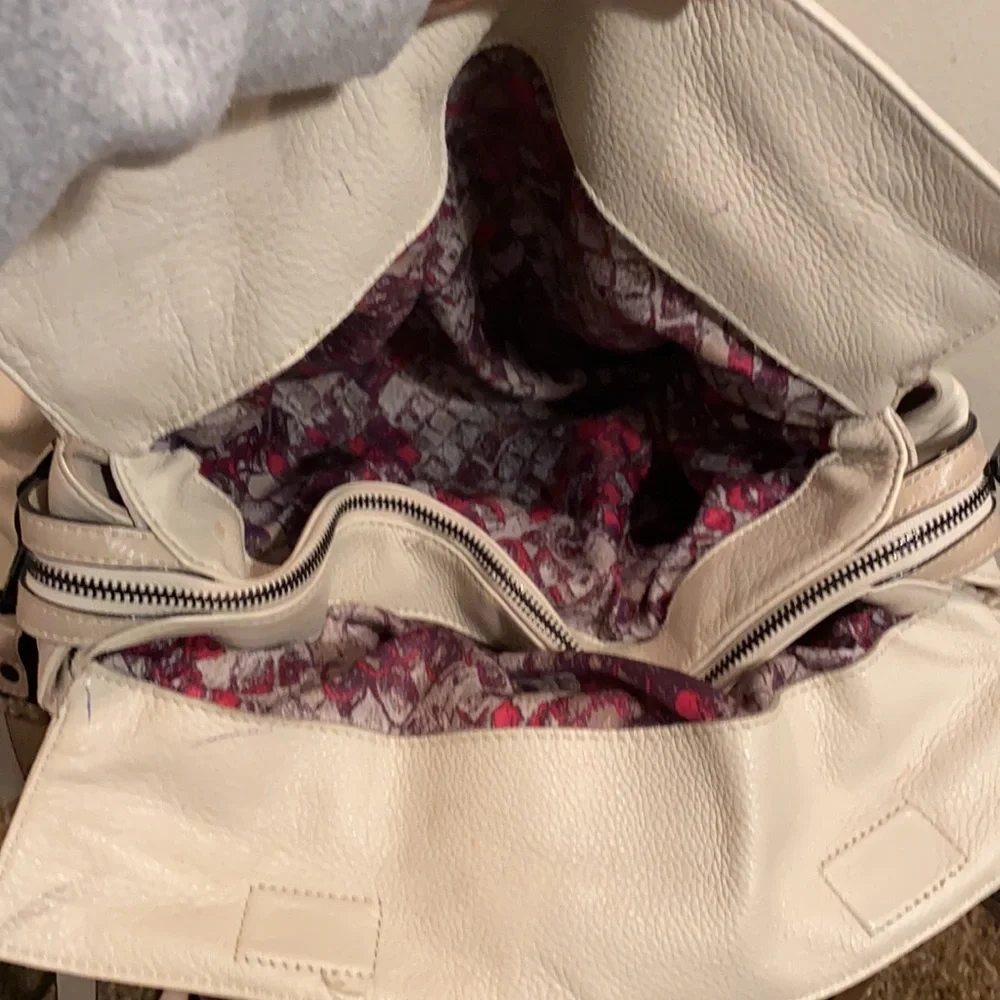 Elliot Lucca Cream Crossbody Bag - Picture 5 of 12